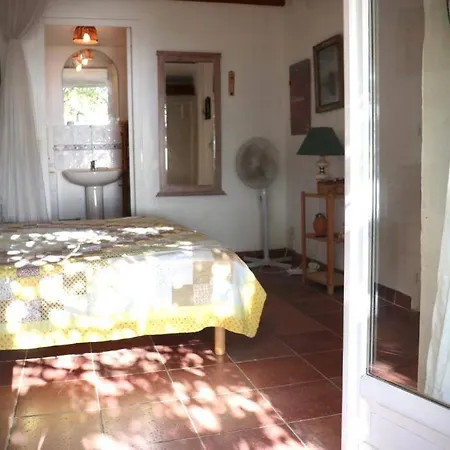 Holiday home Trelus Yourhosthelper